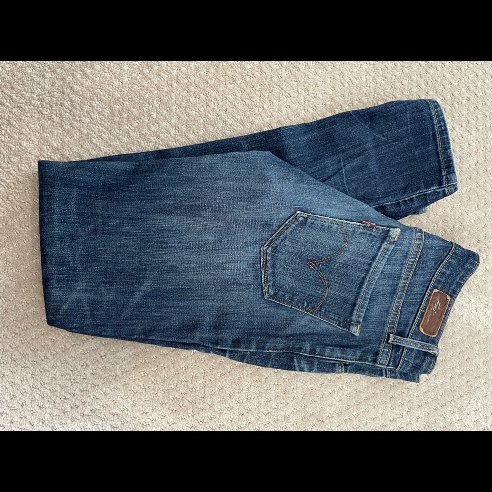 Women's Levi's size 25x30